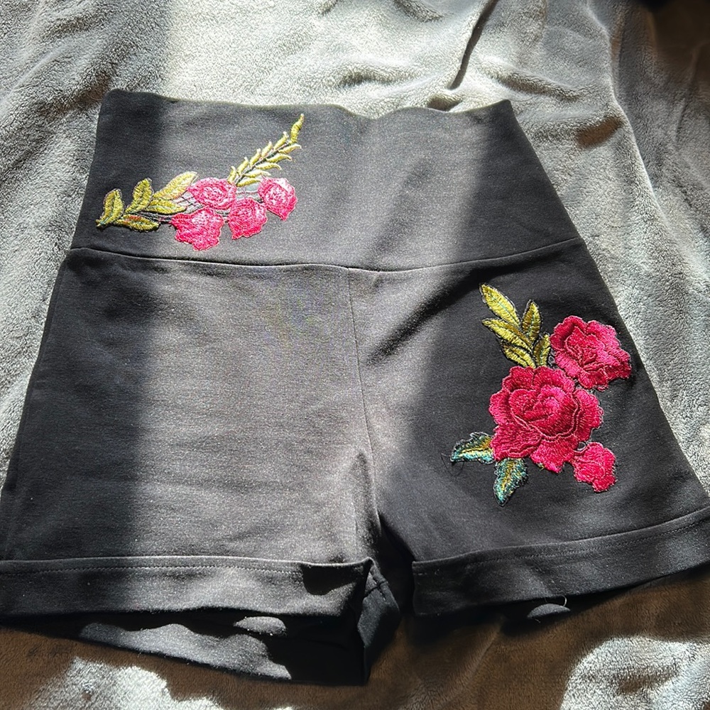 Fashion nova shorts
